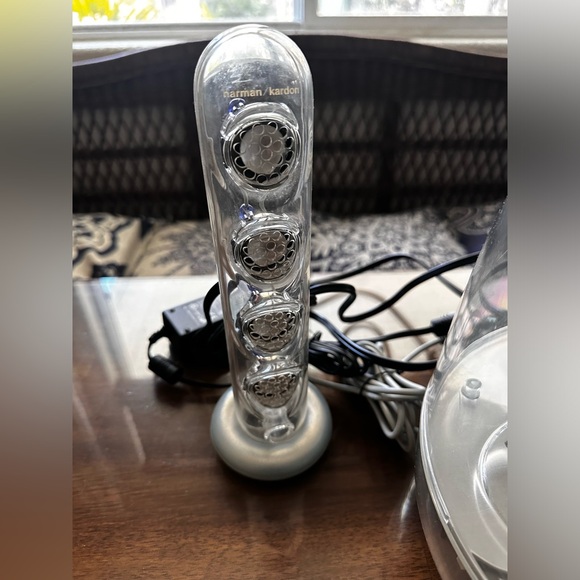 Harmon Kardon SoundSticks II Speakers - Picture 4 of 9